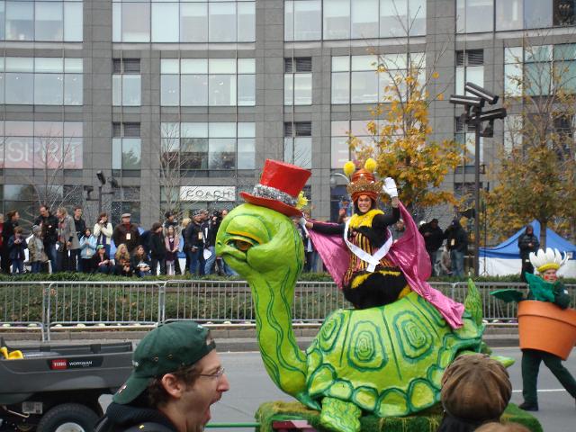 2009 Thanksgiving Parade-45